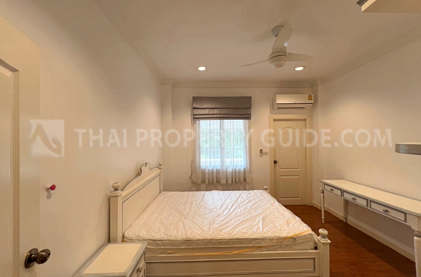 Townhouse in Sukhumvit 